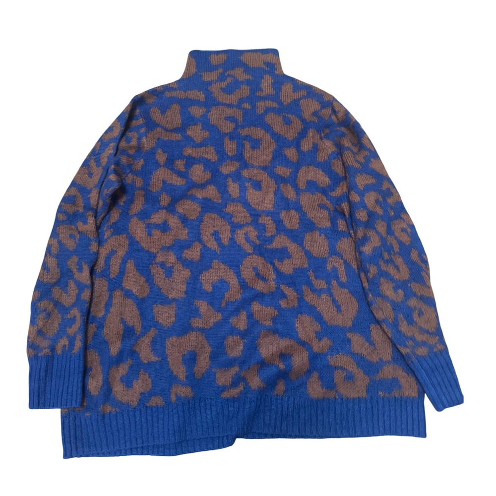 LOGO Lori Goldstein‎ Women's Leopard Print Blue Brown Knit Sweater Medium